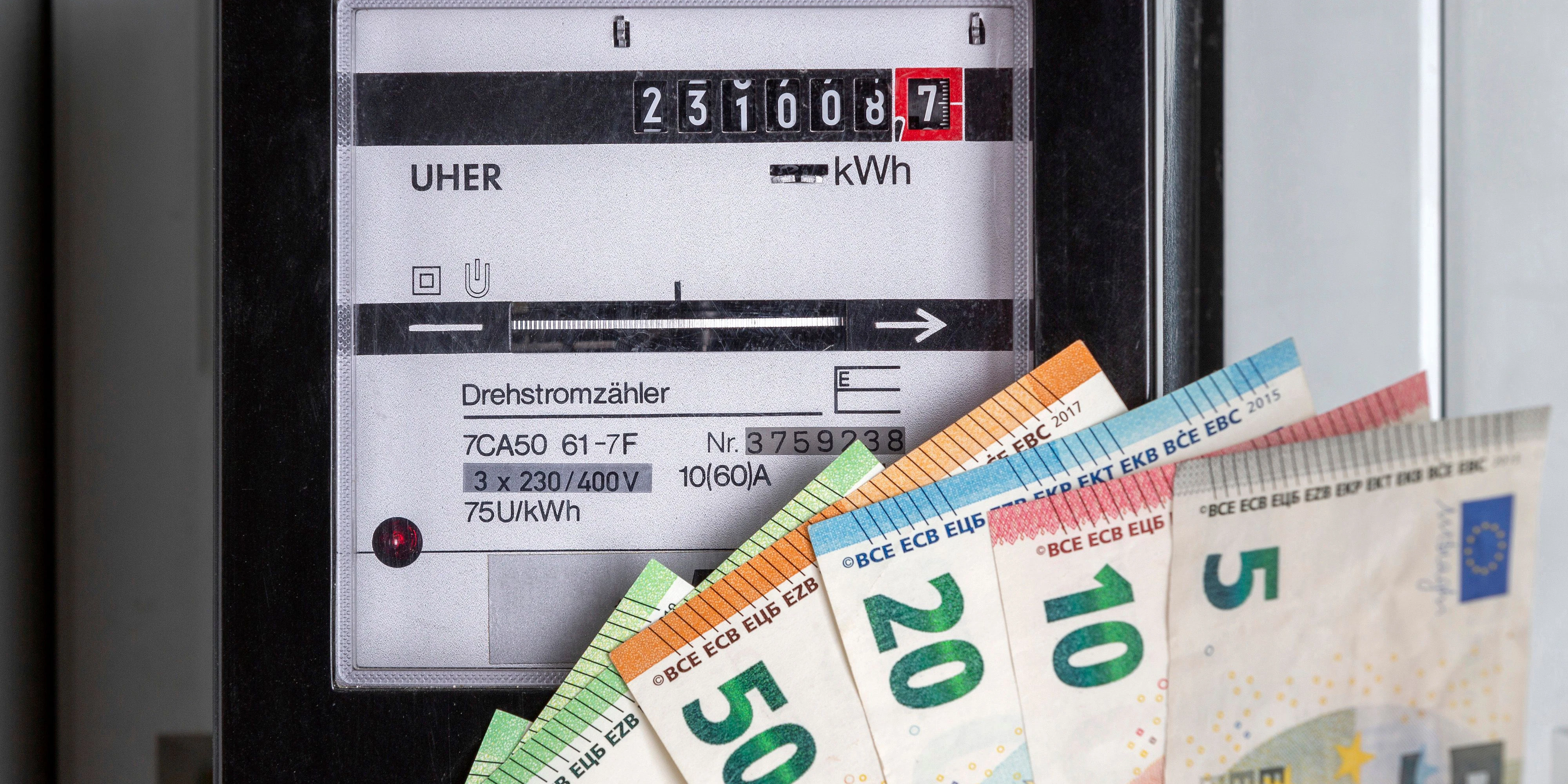 Download von www.picturedesk.com am 04.05.2022 (07:43).  Strom, Drehstromzähler - 20220305_PD23161 - Rechteinfo: Rights Managed (RM)