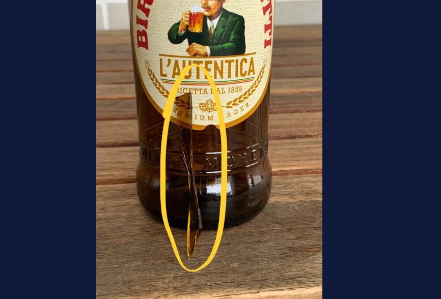 Der Mann twitterte sein messerscharfes Bier.