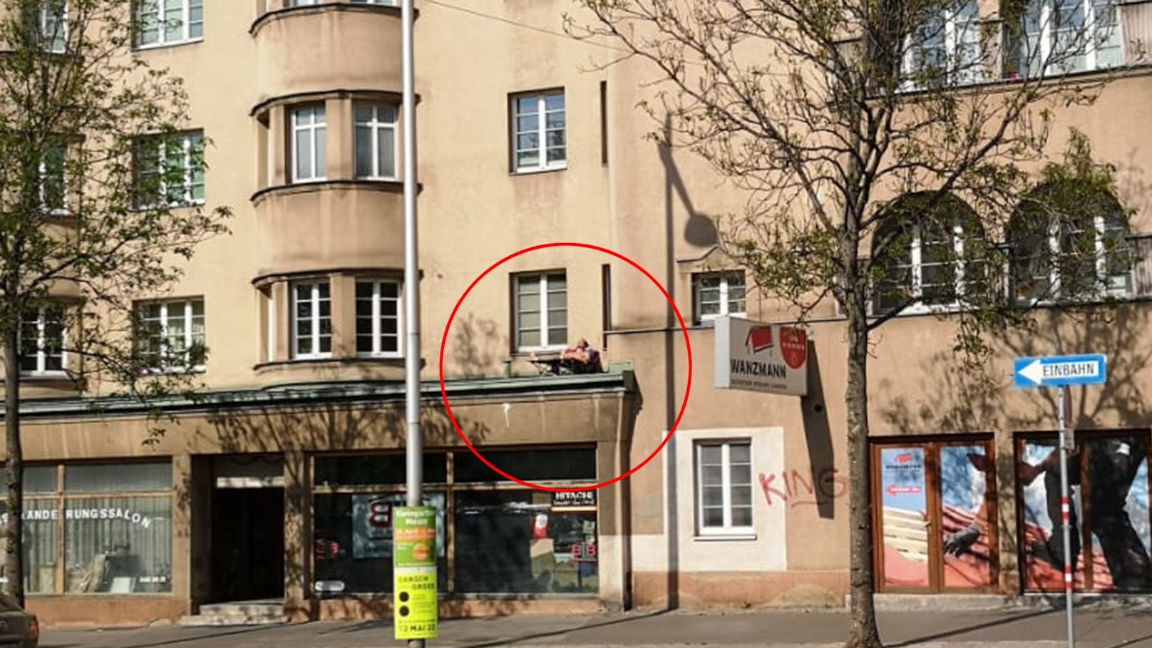 Der Wiener machte sich einfach seinen eigenen Balkon.
