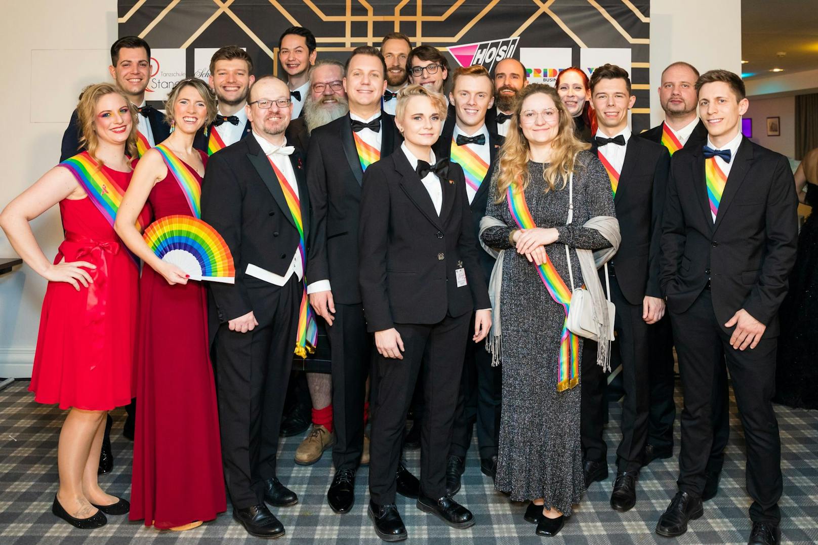 Das Teamfoto der HOSI (Homosexuelle Initiative) Wien