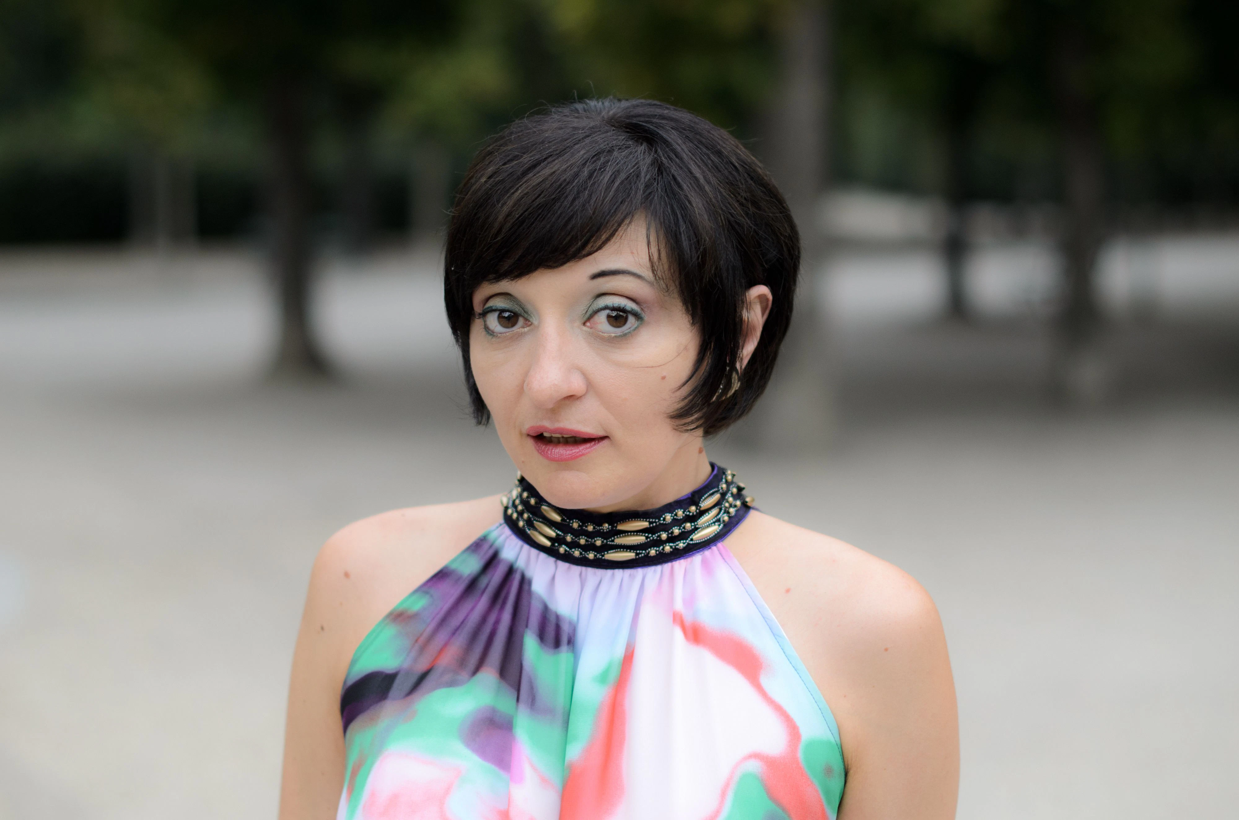 Malerin, Sängerin und Poetin Gergana Popova