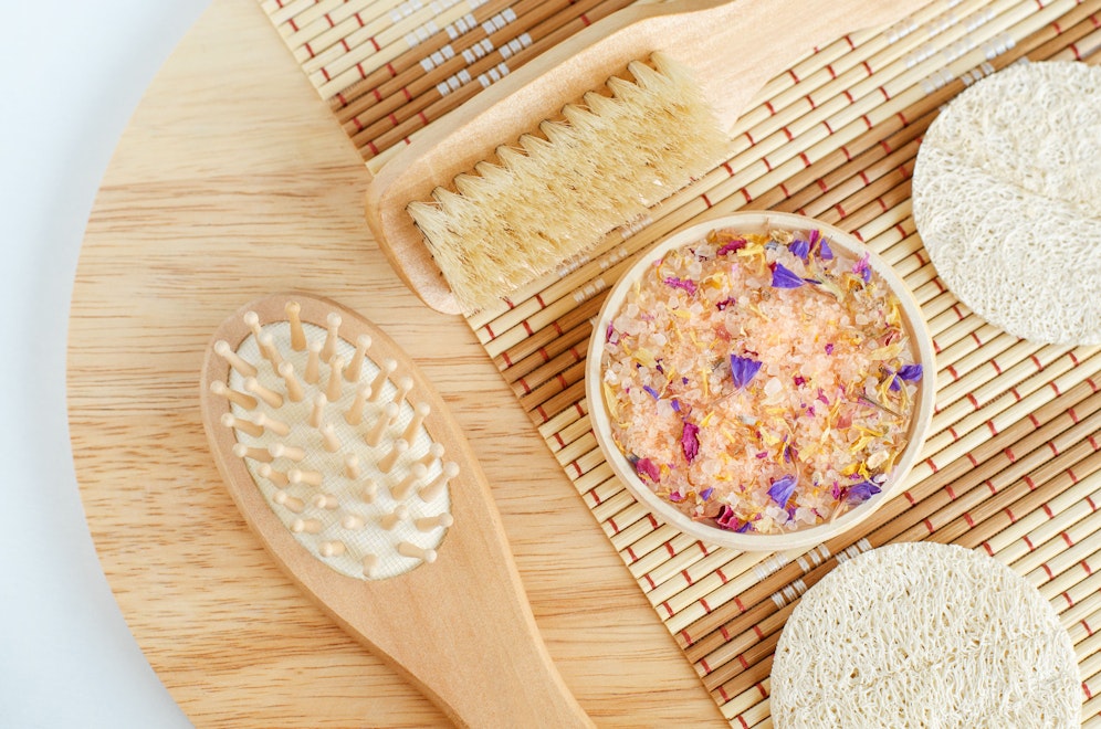 Ein selbstgemachtes Körperpeeling fürs Mami zum Muttertag? Wir zeigen, wie es geht.