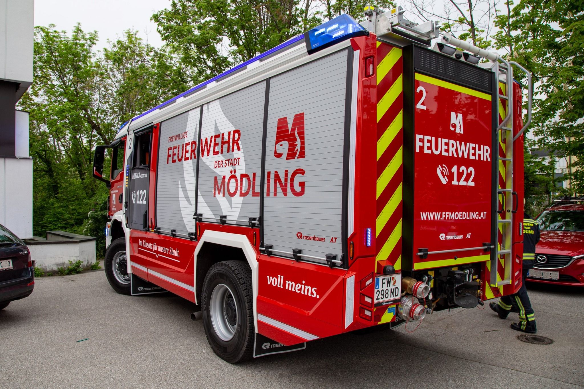 Die Feuerwehr Mödling rückte zum Einsatzort aus.