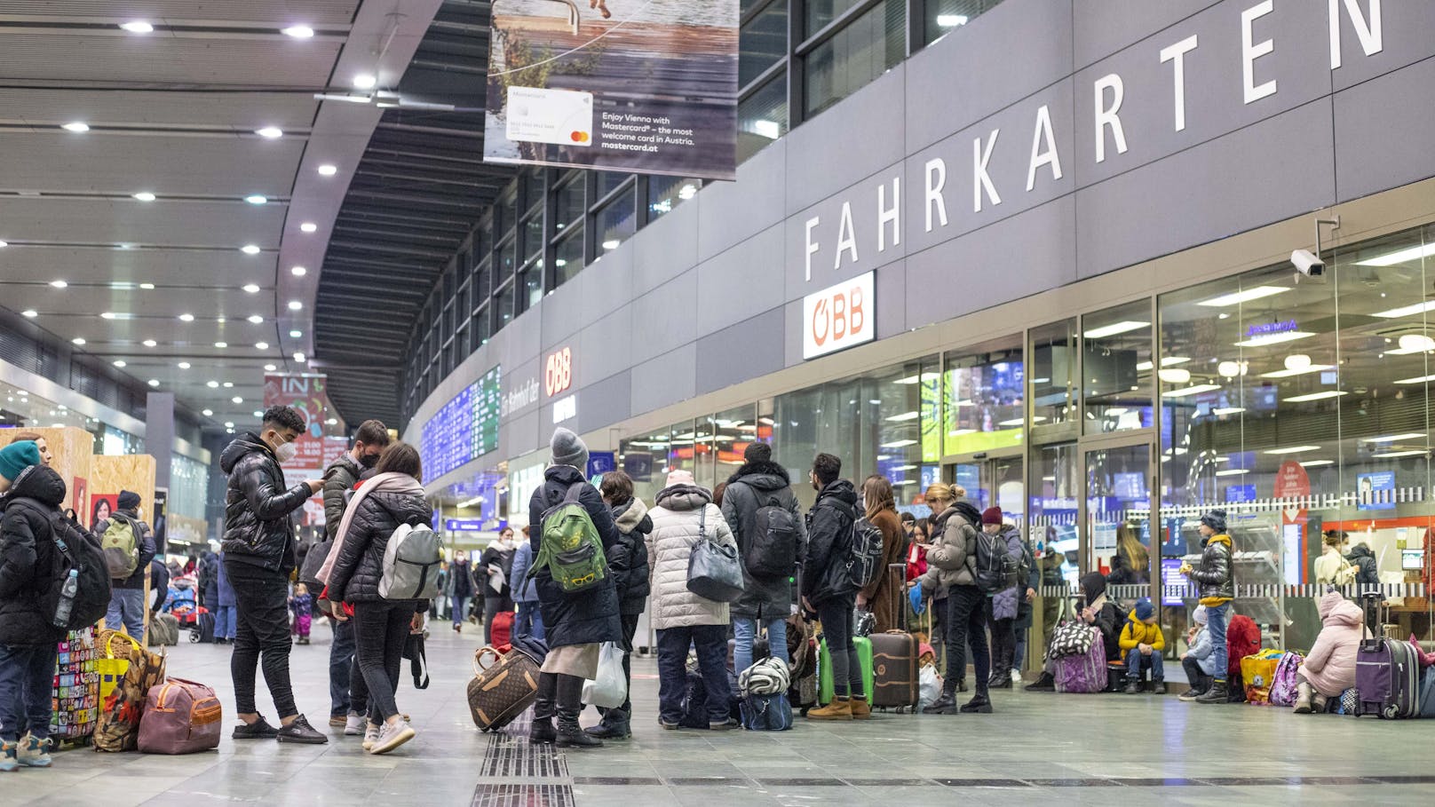 Ukrainische Flüchtlinge am Wiener Hauptbahnhof