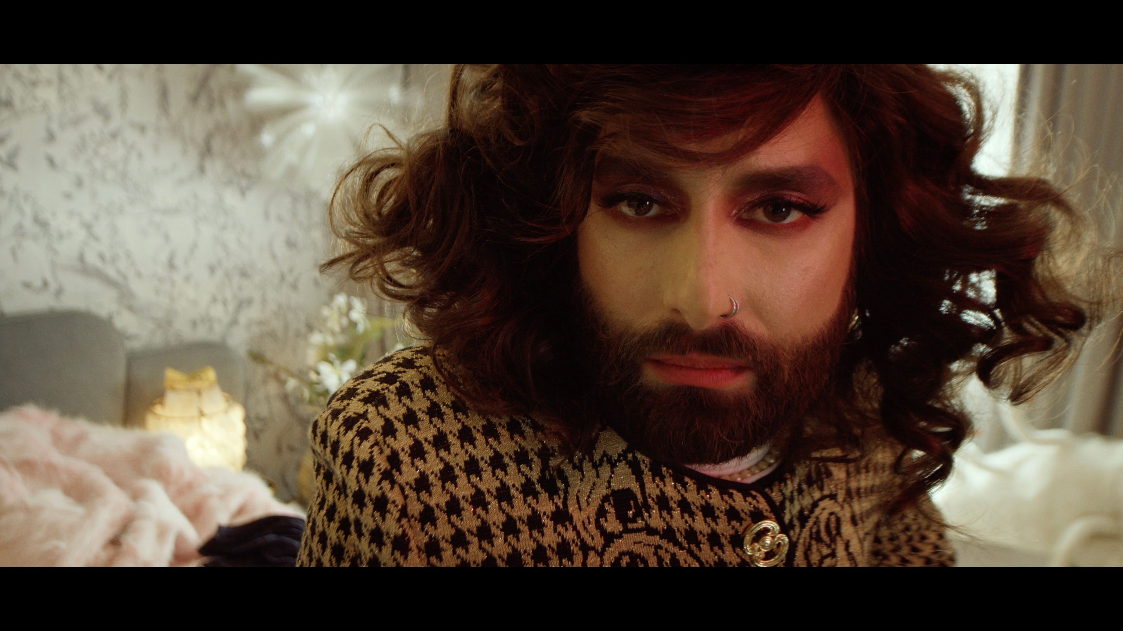 Tom Neuwirth in seinem neuen Video.