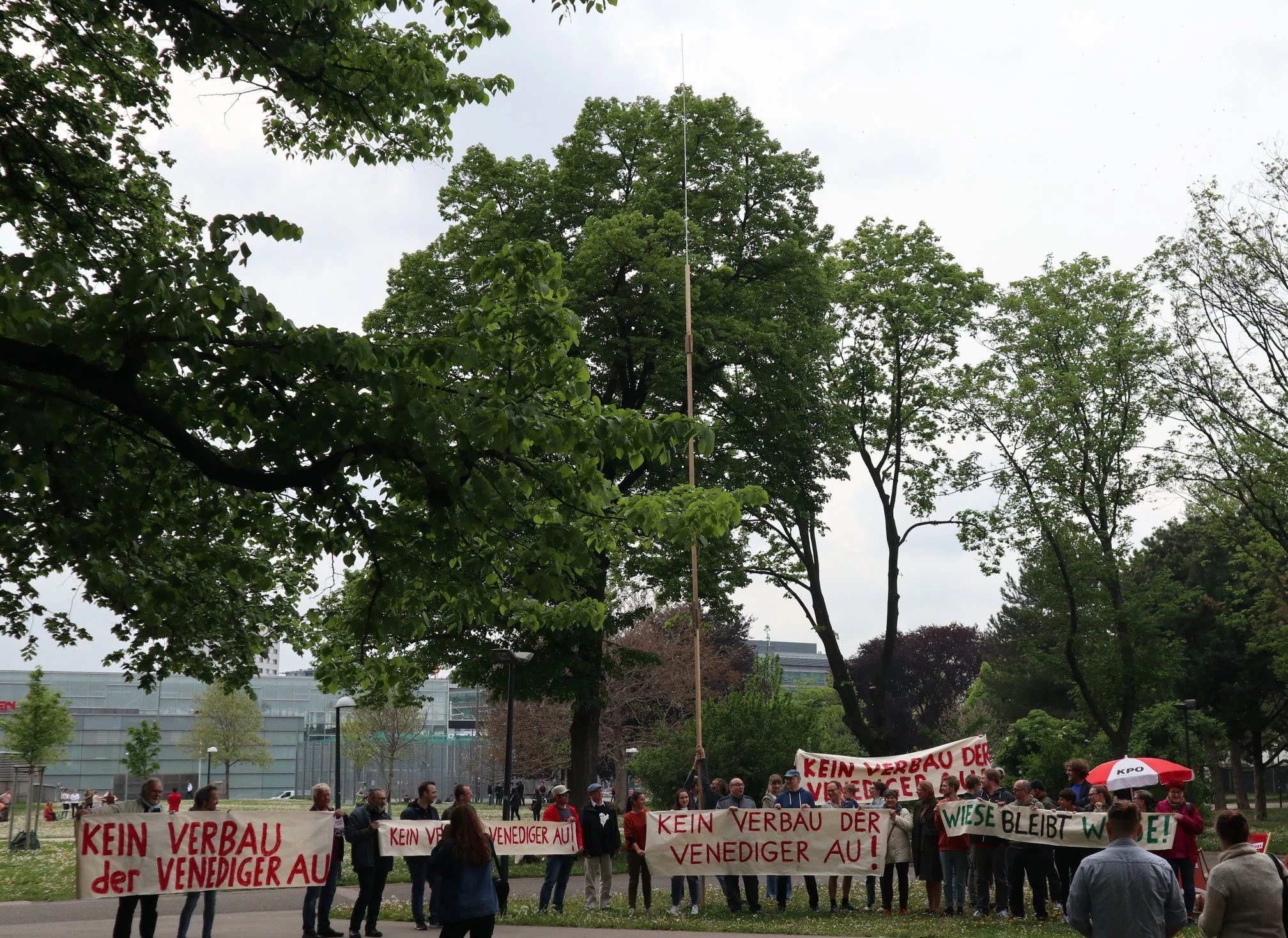 "Kein Verbau der Venediger Au" lautete der Tenor bei der Protestaktion.&nbsp;