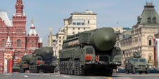 Jetzt rollen Atomraketen ganz offen durch Moskau