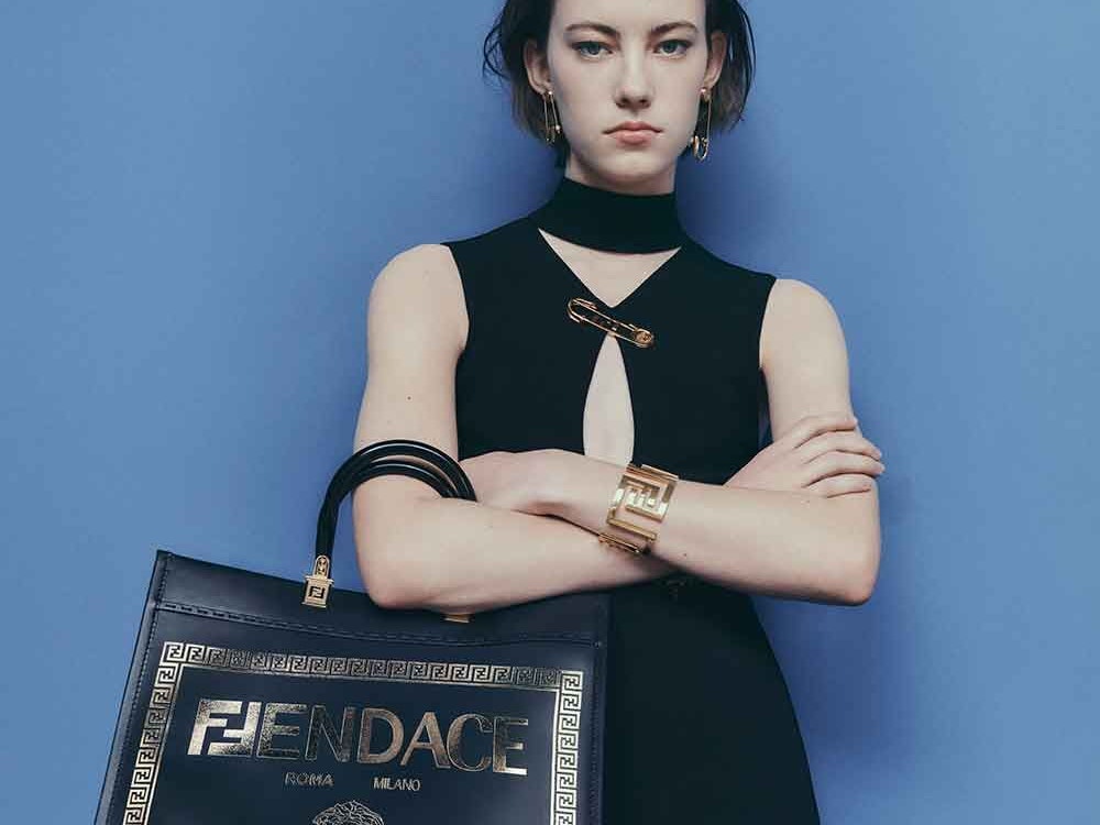 Fensace. Das gemeinsame Projekt von Versace und Fendi kommt jetzt in die Läden.