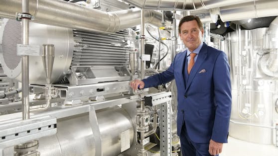 Grüne Wärme aus der Therme: Thermalwasser sorgt für Fernwärme für 1.900 Oberlaaer Haushalte. Wirtschaftsstadtrat Peter Hanke stellte das Projekt am Montag vor.