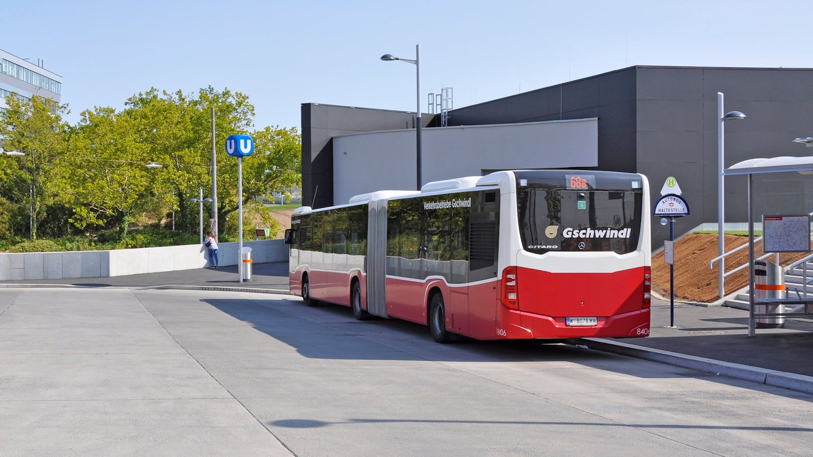 Der Streit ums stille Örtchen geht weiter: Am Reumannplatz können Busfahrer die Toiletten nicht benutzen – die FPÖ schäumt.