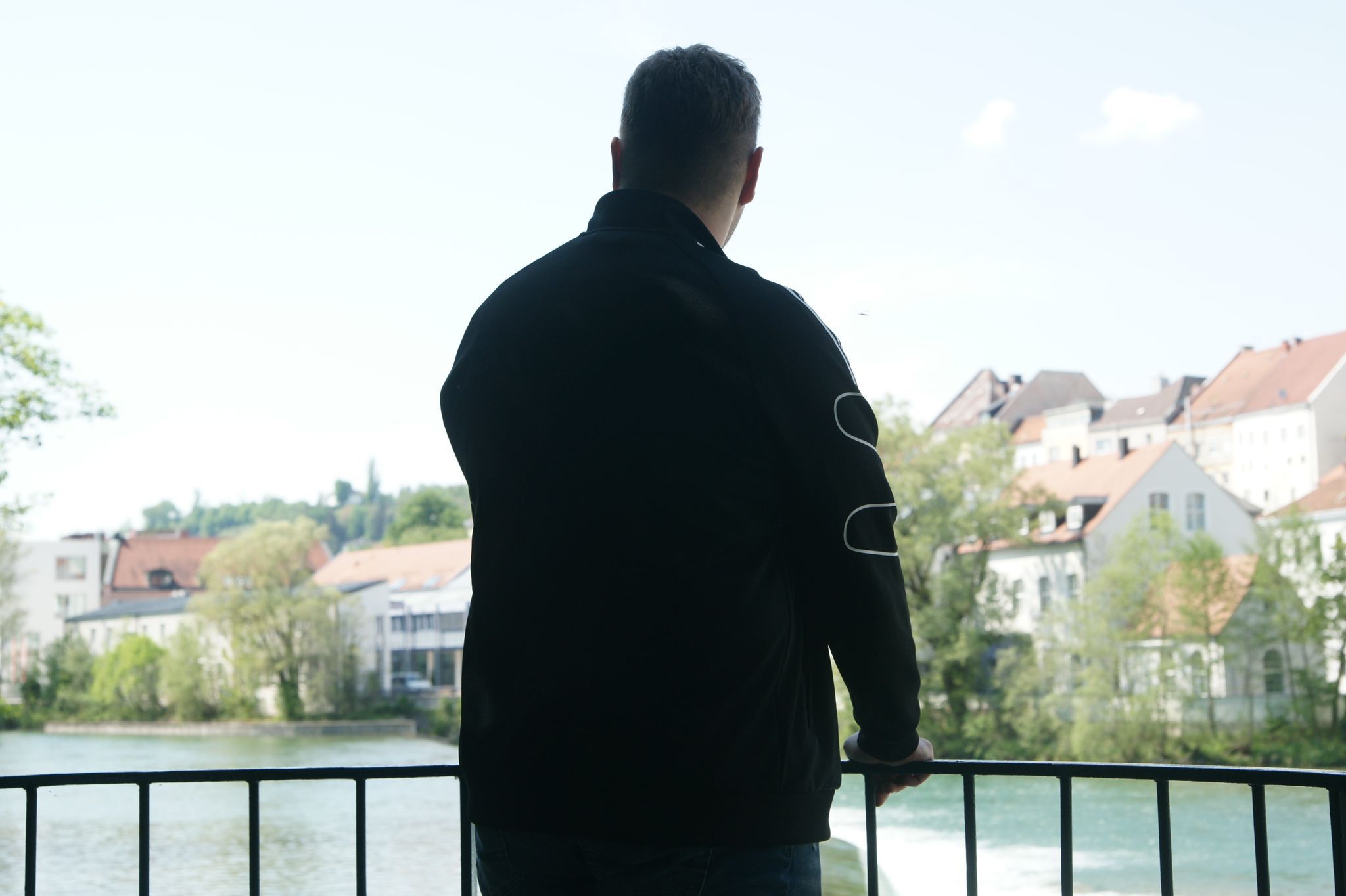 Hoden durch Schuss verloren, Grundwehrdiener will Entschädigung