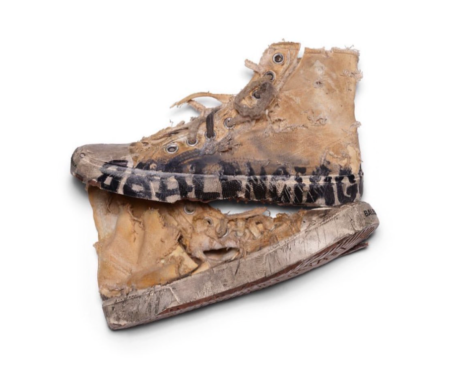 Die "Paris sneaker" kosten 1.850 Dollar!