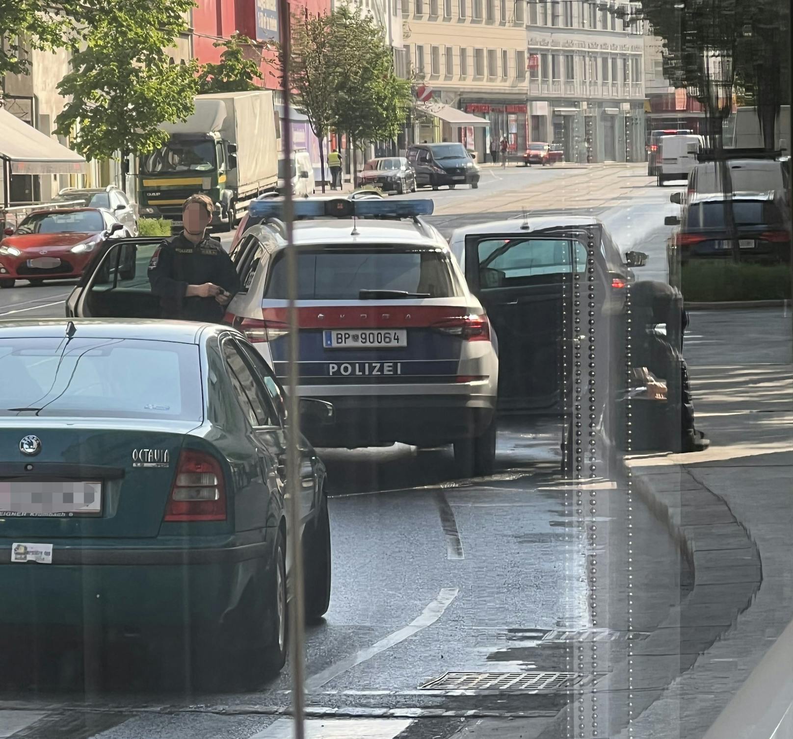 Bewaffneter Radler löst Polizei-Einsatz in Wien aus
