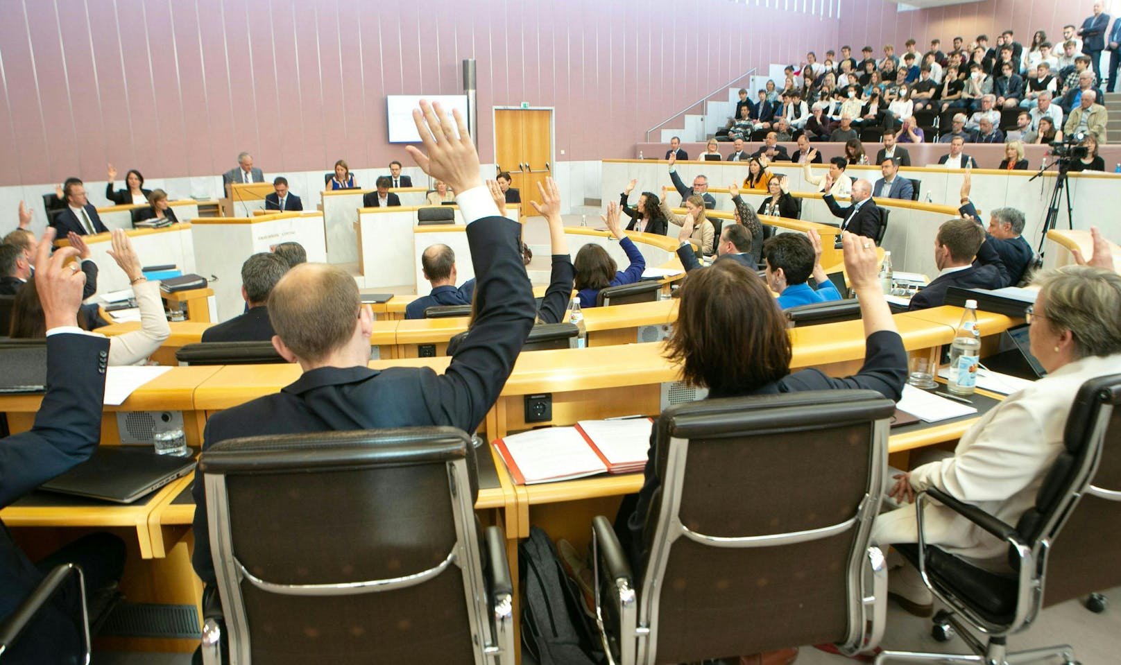 Die Mehrheit des Landtags stimmte gegen den eingebrachten Misstrauensantrag gegen Landeshauptmann Markus Wallner. 