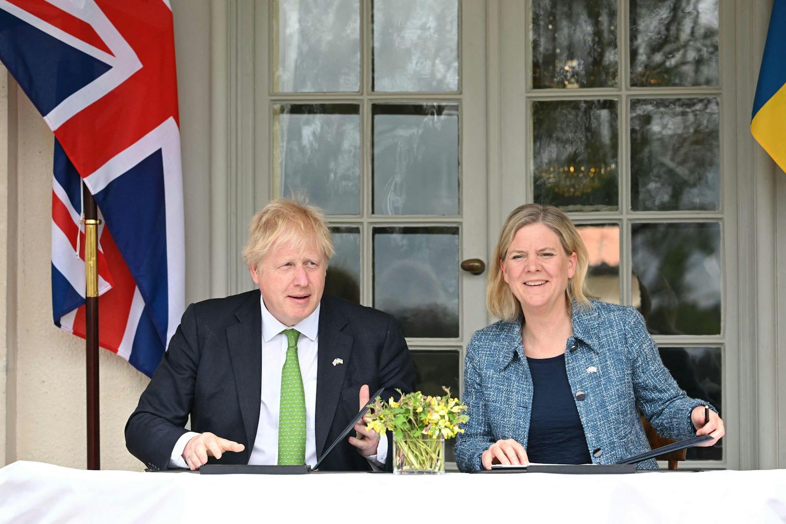Boris Johnson und Magdalena Andersson unterzeichnen am Mittwoch die "politische Solidaritätserklärung".
