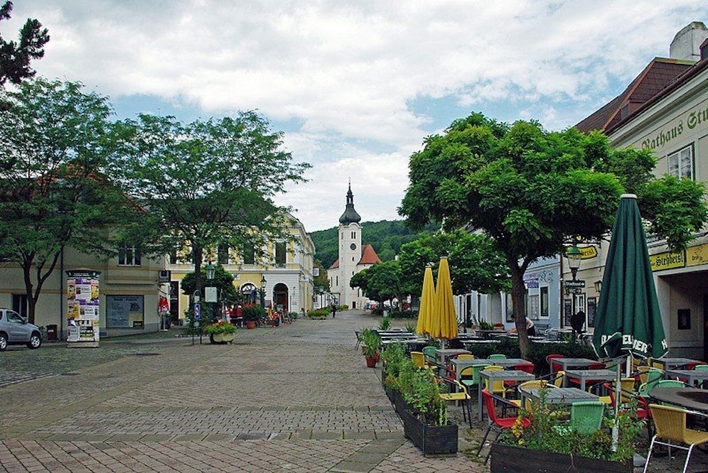 Purkersdorf mit Blick zur Pfarrkirche