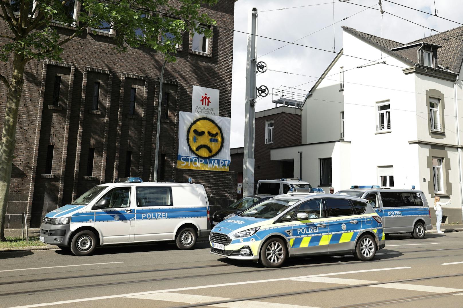 In Essen (D) wurde am Donnerstagmorgen ein Jugendlicher (16) verhaftet, der offenbar einen Anschlag plante.