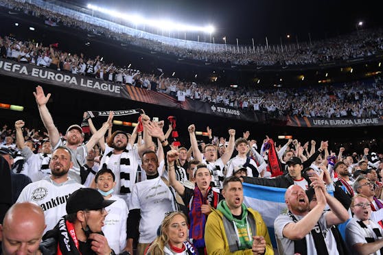 25.000 Frankfurt-Fans pilgerten nach Barcelona. Ein Sonderzug zum Europa-League-Finale nach Sevilla kommt nun nicht zustande. 