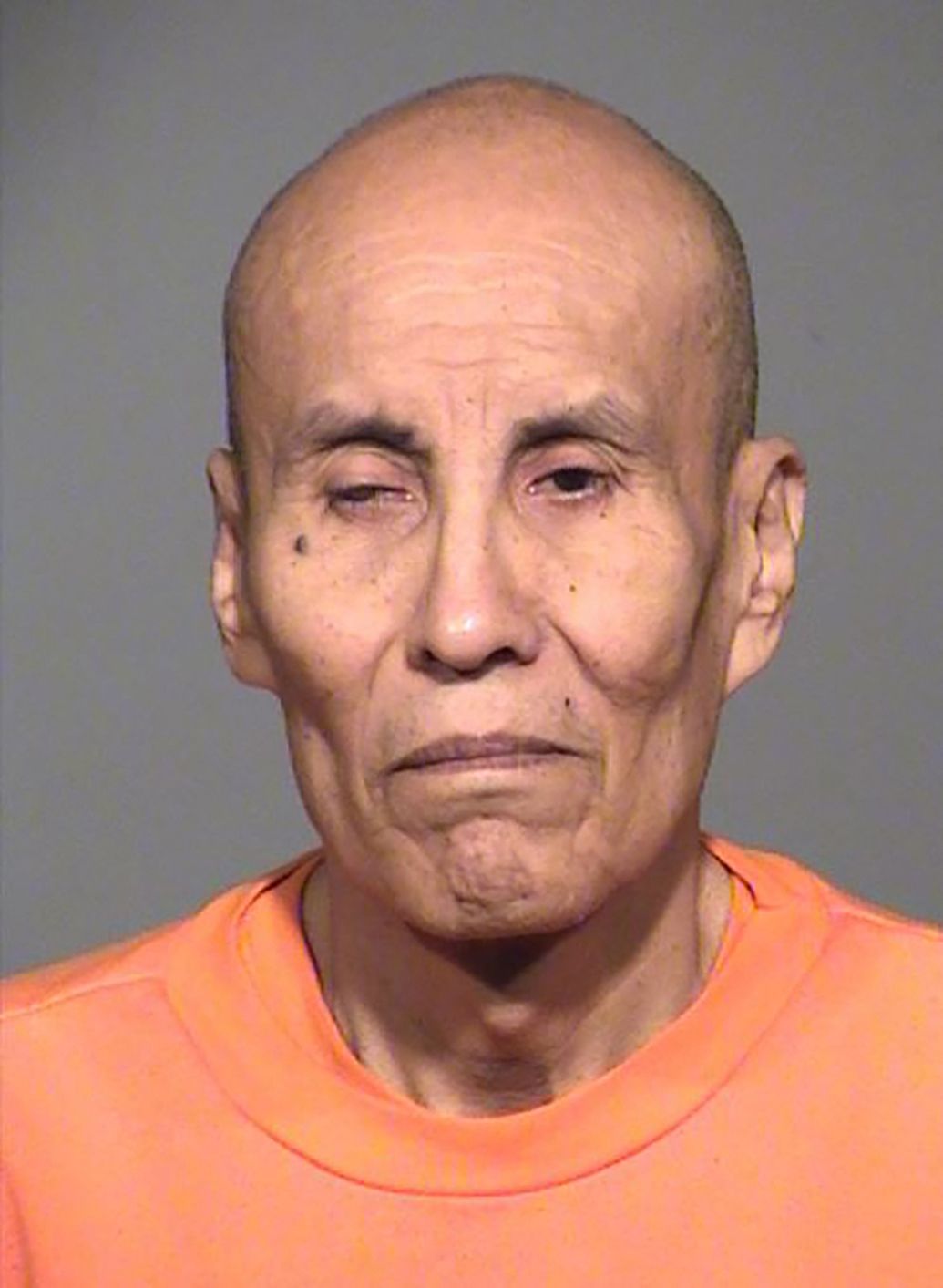 Download von www.picturedesk.com am 12.05.2022 (08:06).  *** SERVICEBILD *** This undated booking photo obtained from the Arizona Department of Corrections, shows death row inmate Clarence Dixon - Dixon, a Native American, convicted of murdering a college student more than four decades ago was to be put to death on May 11, 2022, in Arizona, marking the southwestern US state's first execution since 2014. Dixon, 66, was scheduled to receive a lethal injection in Florence State Prison at 10:00 am (1700 GMT). He would become the sixth person executed this year in the US, according to the non-profit Death Penalty Information Center. (Photo by Handout / Arizona Department of Corrections / AFP) / RESTRICTED TO EDITORIAL USE - MANDATORY CREDIT "AFP PHOTO / Arizona Department of Corrections" - NO MARKETING NO ADVERTISING CAMPAIGNS - DISTRIBUTED AS A SERVICE TO CLIENTS - 20220511_PD7807 - Rechteinfo: Servicebild (SB) Bei diesem Bild ist PictureDesk ausschließlich technischer Dienstleister und stellt eine technische Bearbeitungsgebühr in Rechnung. PictureDesk ist weder Urheber noch Rechteinhaber. Die Nutzung liegt in alleiniger Verantwortung des Kunden. Nur für redaktionelle Nutzung! Werbliche Nutzung erfordert Freigabe: bitte schicken Sie uns eine Anfrage.