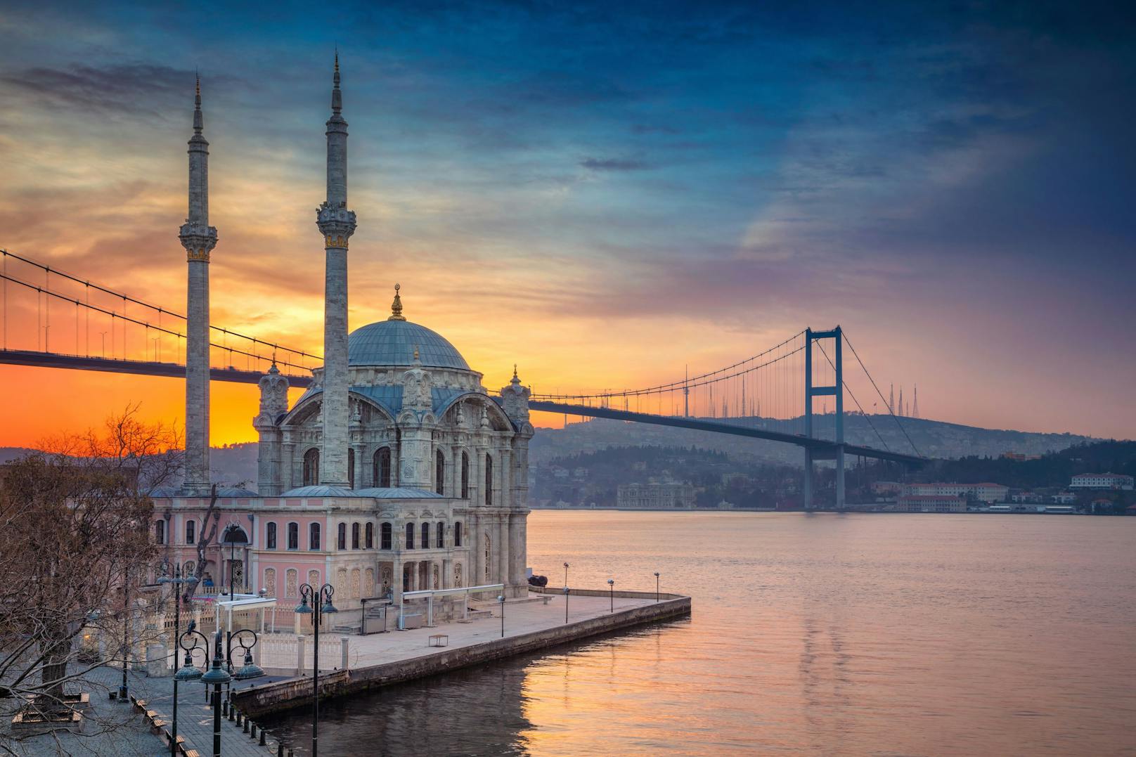 <strong>Platz 1: Istanbul in der Türkei!&nbsp;</strong>Das Preisniveau bei Unterkünften und bei den öffentlichen Verkehrsmitteln bleibt bei der Stadt am Bosporus mit 81 Euro unschlagbar.