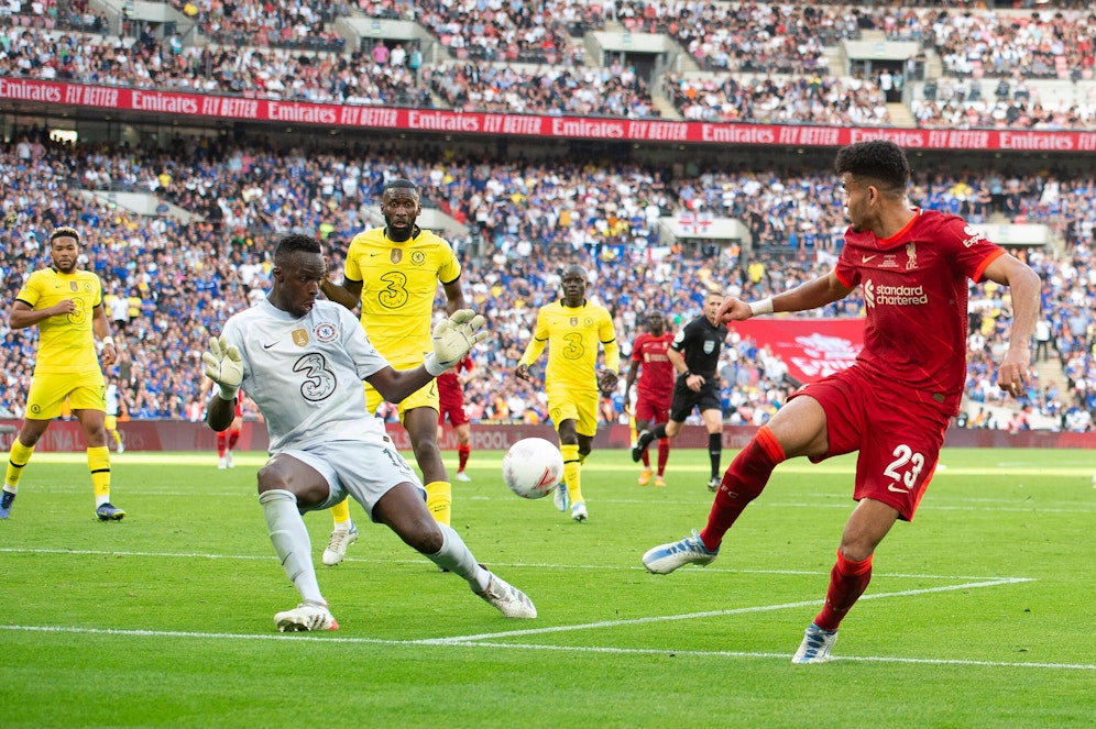 Liverpool ringt Chelsea nieder.