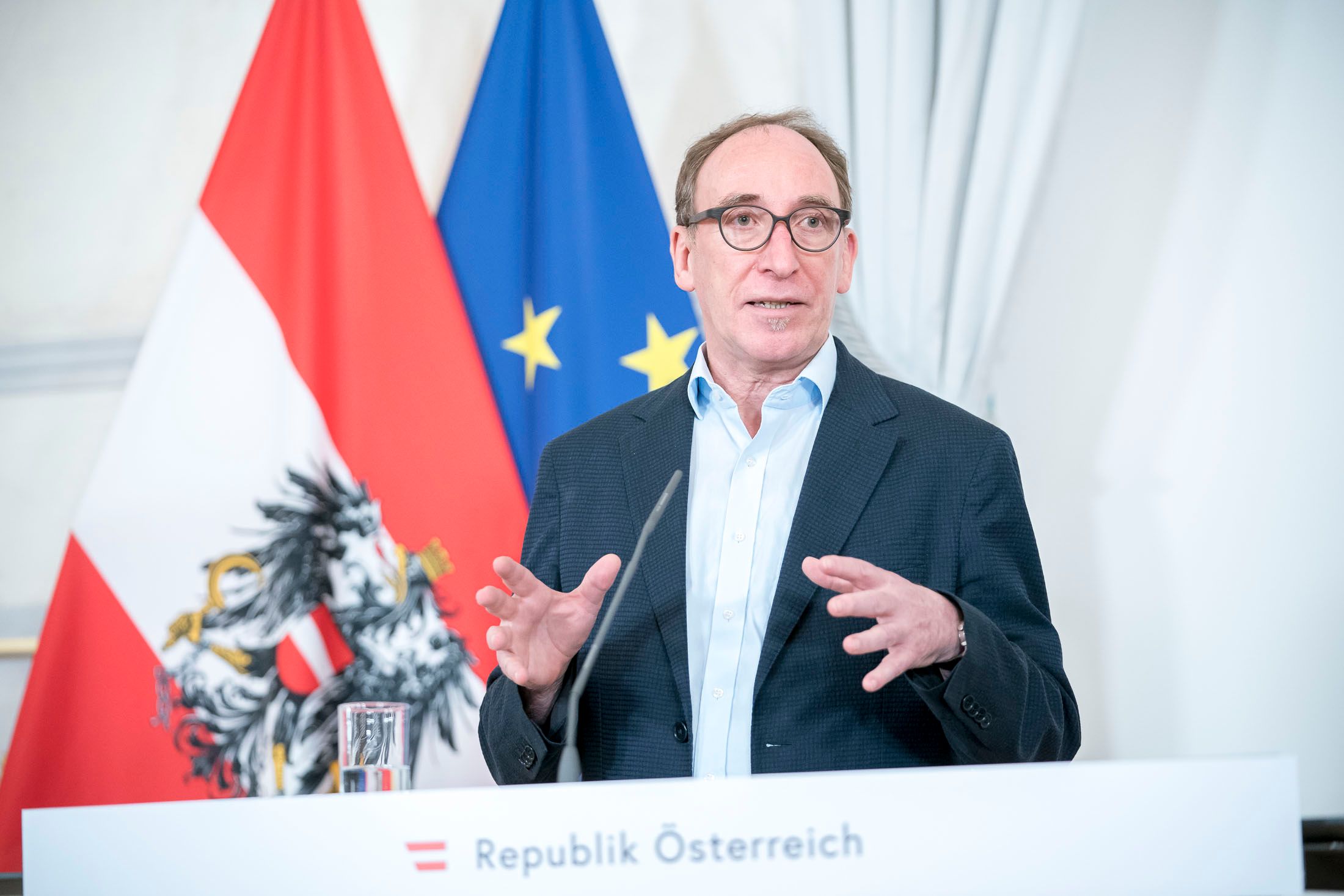 Gesundheitsminister Rauch will bei den Vorbereitungen auf den Herbst erst einmal auf Freiwilligkeit setzen.