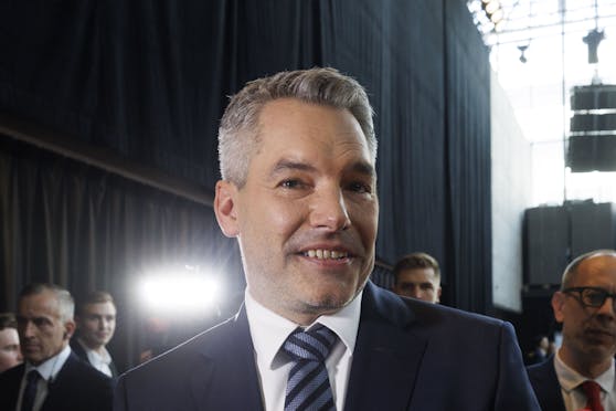Karl Nehammer darf sich über eine breite Zustimmung beim ÖVP-Parteitag in Graz freuen.