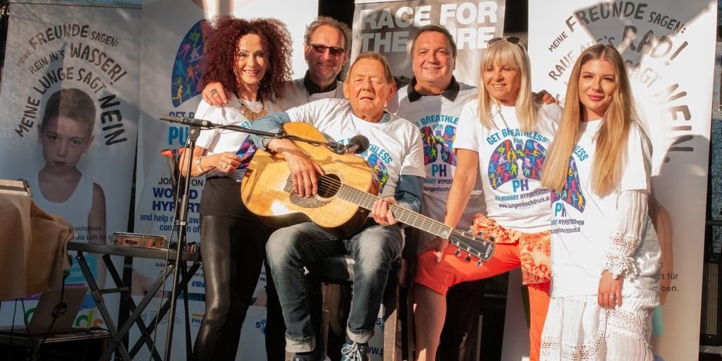 Gerry Fischer (Mitte), Tochter Maleen (rechts) mit Mausi Lugner, Ferdinand Fischer, Wolfgang Ambros, Andrea Fendrich