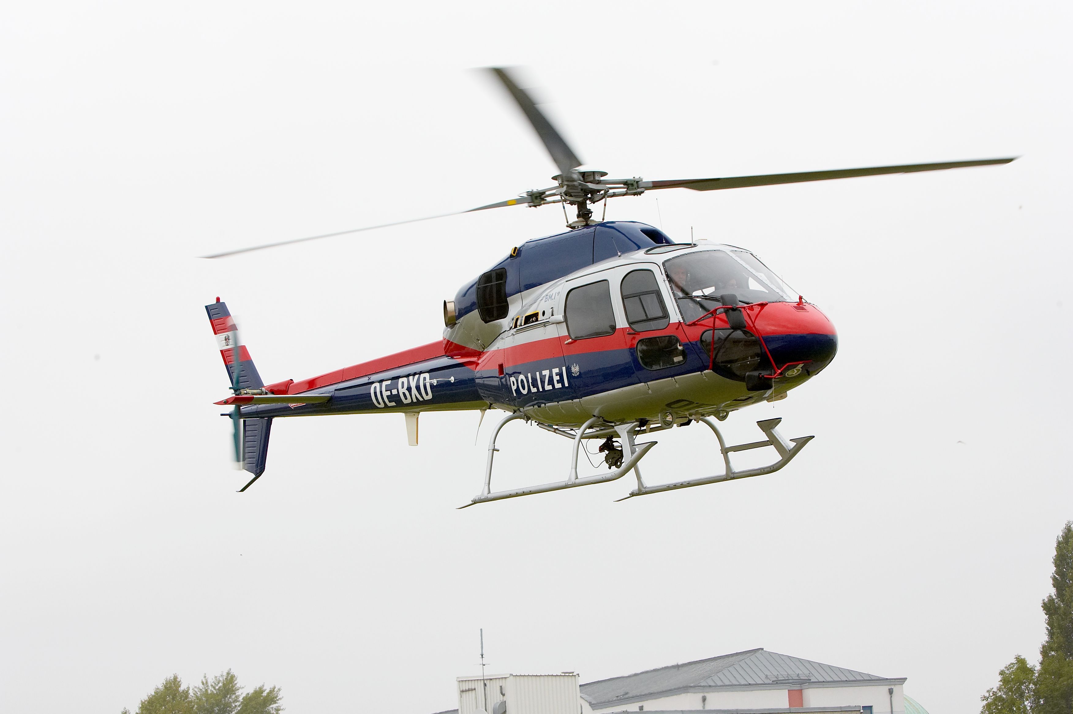 Die Flugpolizei übt am Dienstag mit sieben Beamten über Wien.