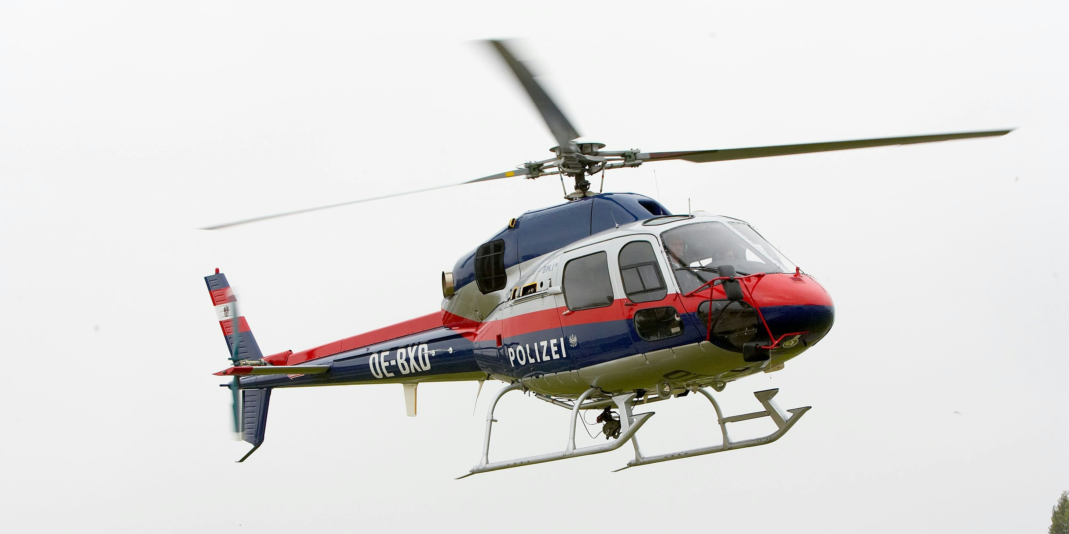 Die Flugpolizei übt am Dienstag mit sieben Beamten über Wien.