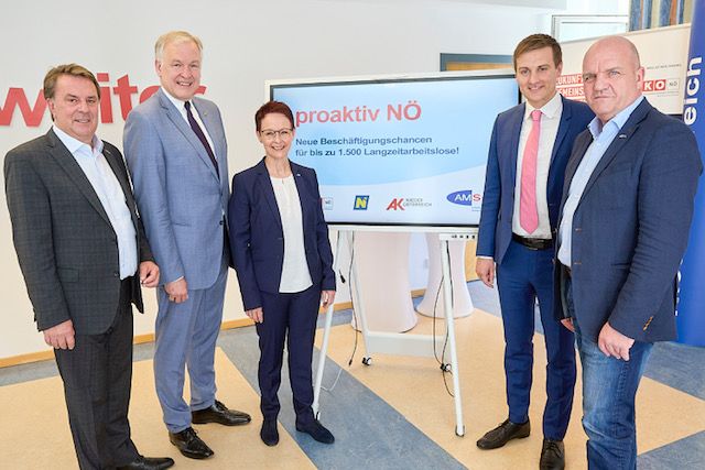 Wirtschaftskammer, Arbeiterkammer mit Landesrat Martin Eichtinger und AMS NÖ-Chef Sven Hergovich.