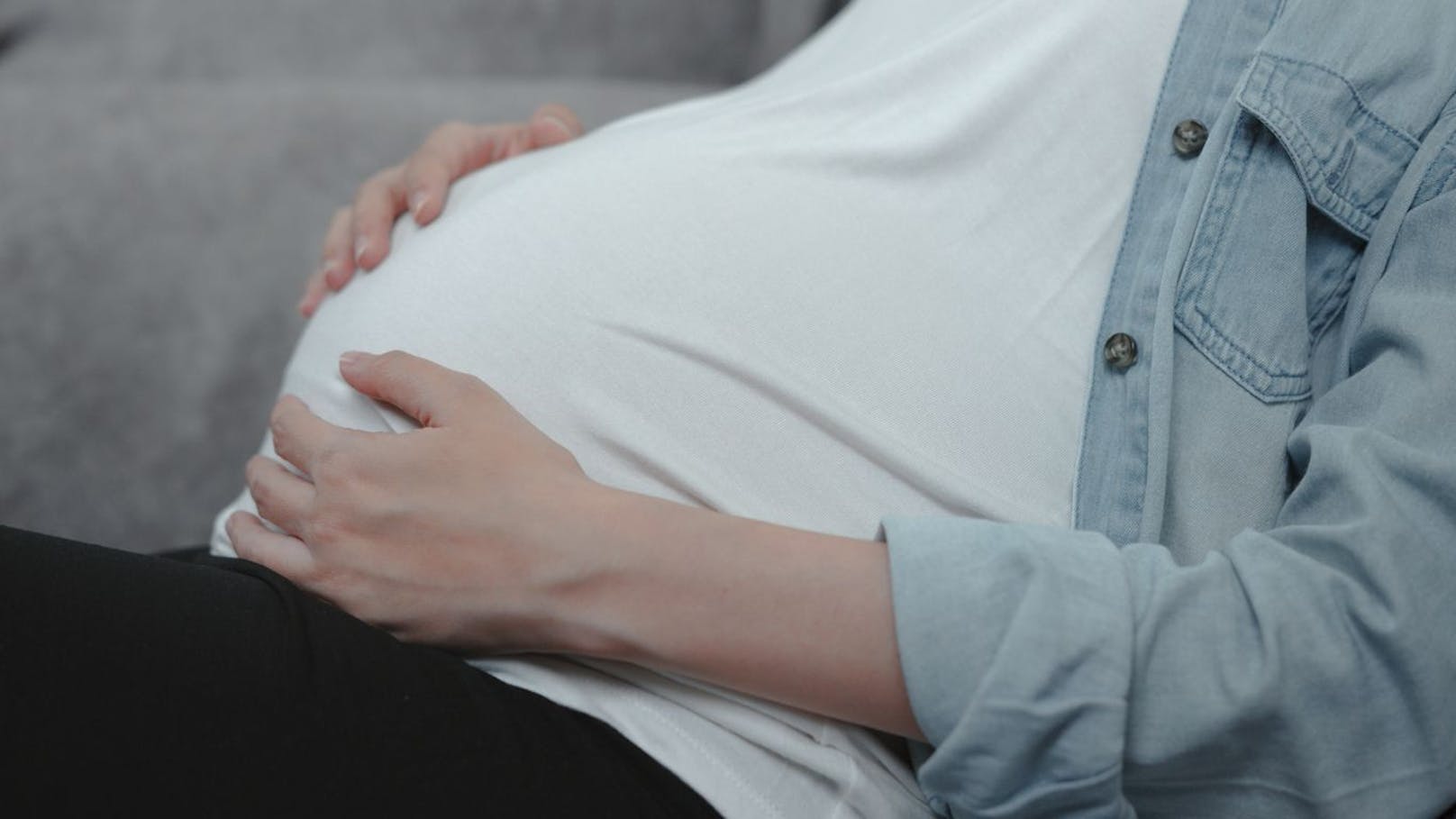 Geburtshelfer besorgt über "unfitte" Schwangere
