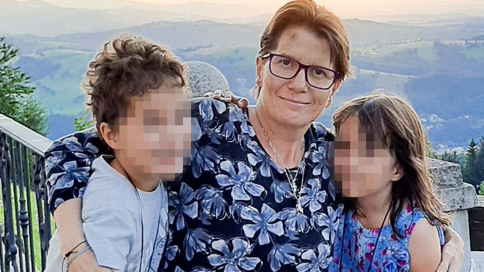 Sabine K. hatte einen Gehirntumor. Die Zwillingsmama fand danach nur schwer einen Job. Vom AMS fühlte sich sich im Stich gelassen.