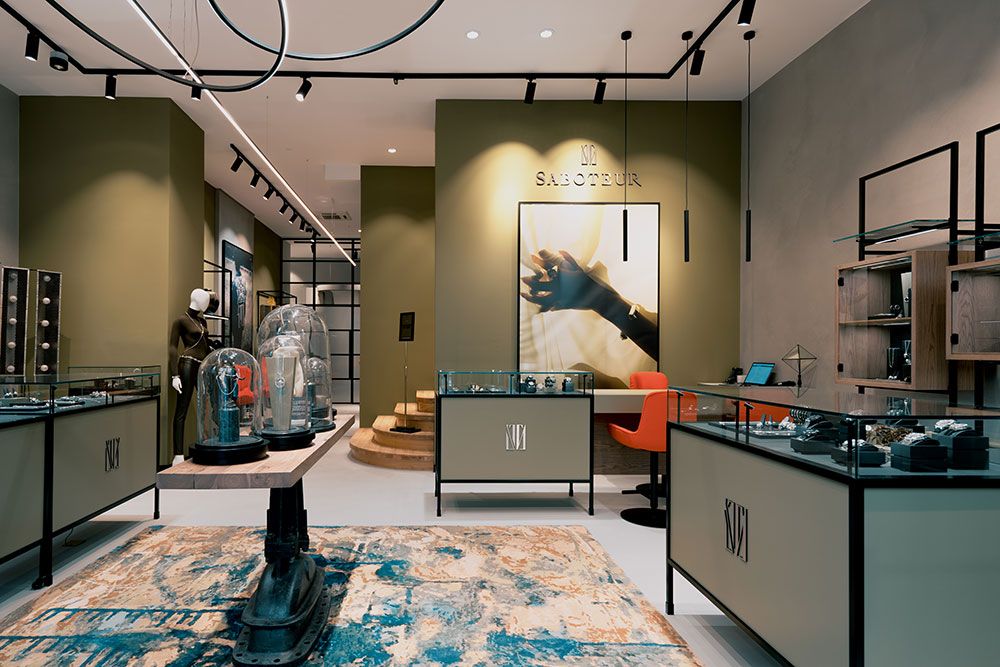 Das hat Wien noch nicht gesehen: Ein Piercing-Studio neben der Flaniermeile Graben mit Luxus-Schmuck.