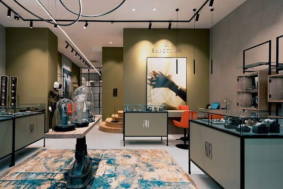 Das hat Wien noch nicht gesehen: Ein Piercing-Studio neben der Flaniermeile Graben mit Luxus-Schmuck.