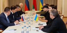 "Russischer Nazismus" – Ukraine setzt Verhandlungen aus
