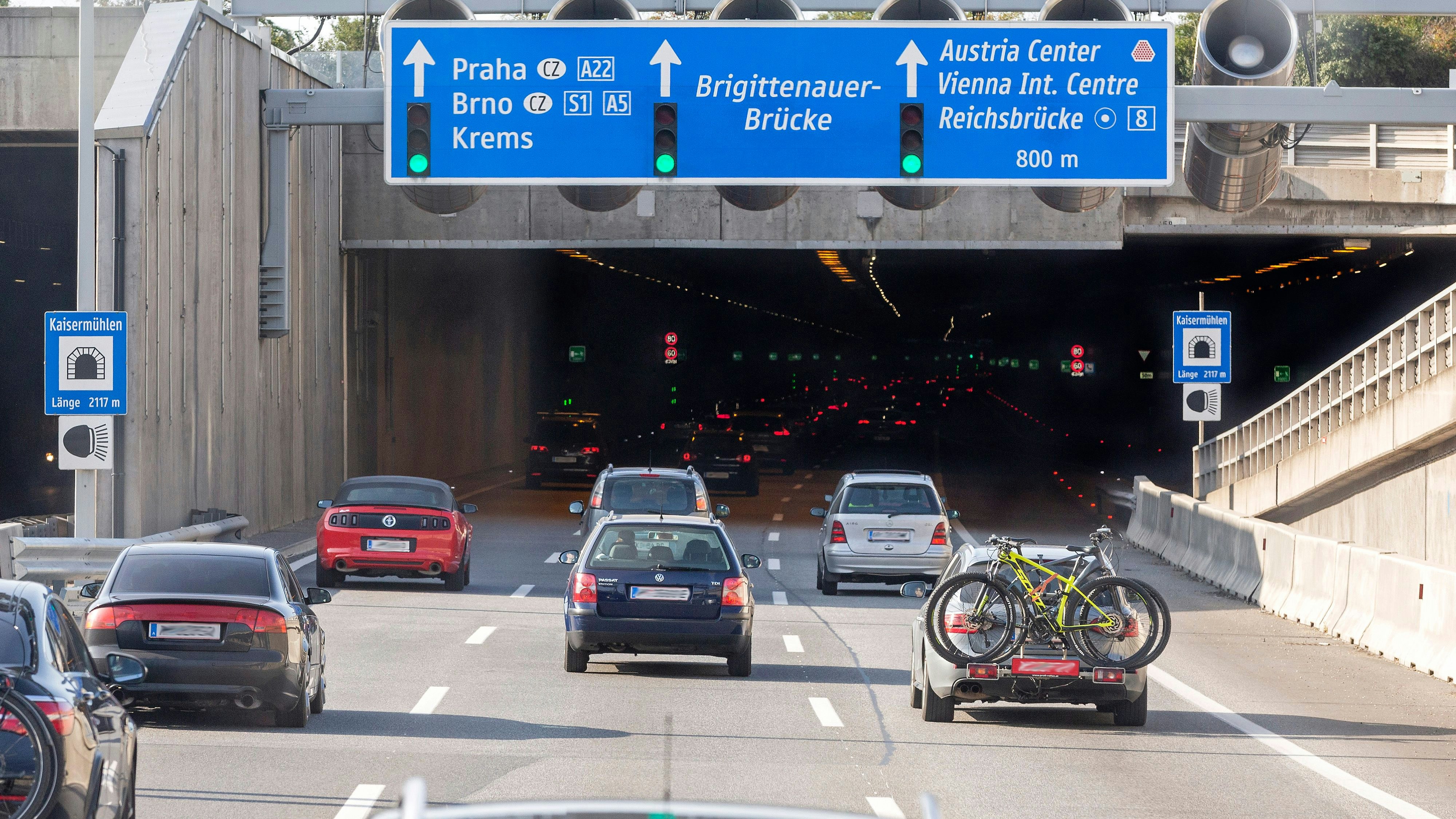 Heute.at - Wienerin bringt Baby im Kaisermühlen-Tunnel zur Welt