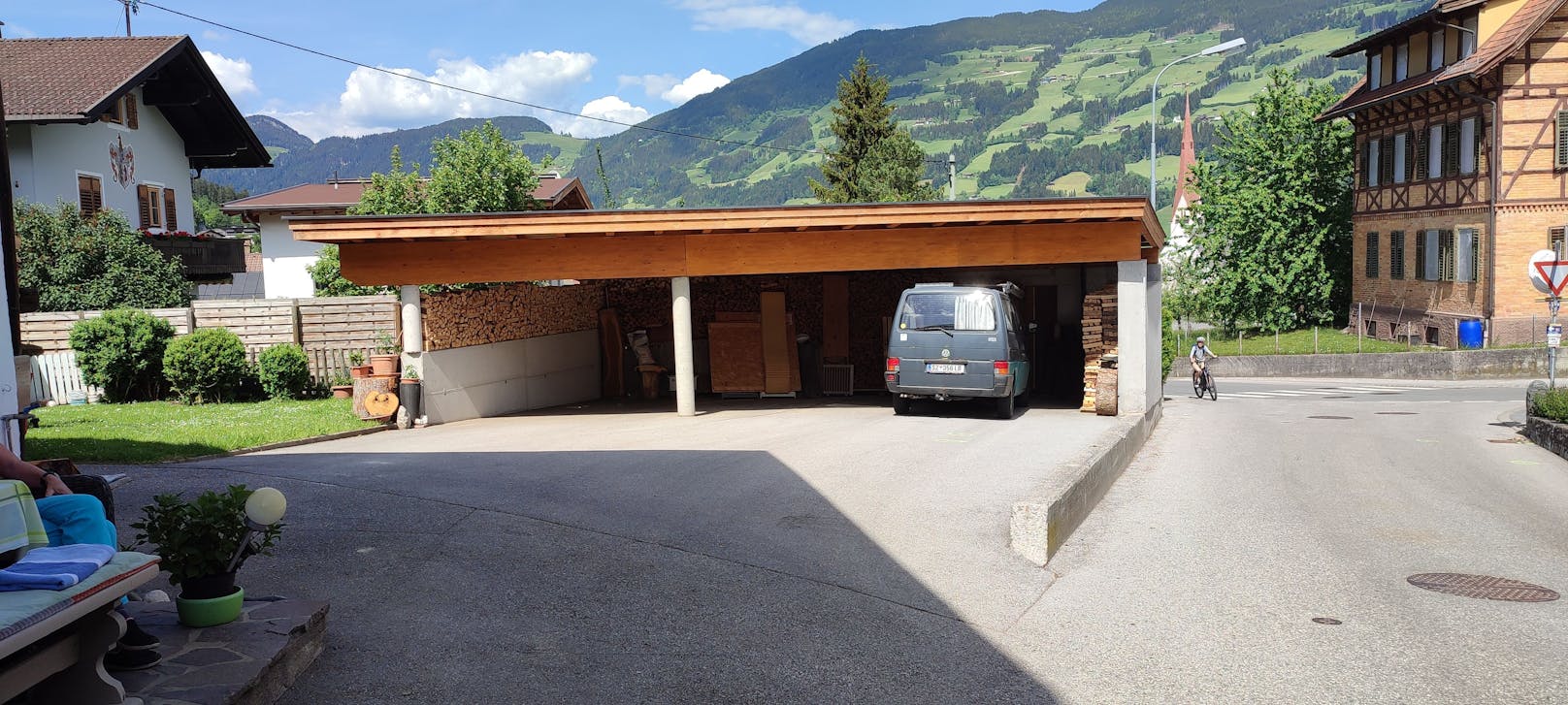 Schüsse in Tirol – Unbekannter flüchtet mit PKW