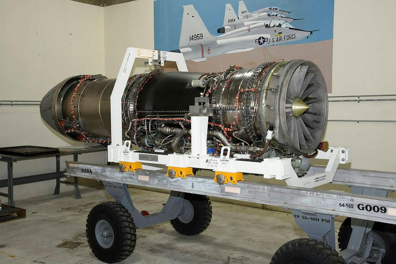 Das Triebwerk F414-GE-100, das das NASA-Flugzeug X-59 Quiet SuperSonic Technology X-plane antreiben wird.