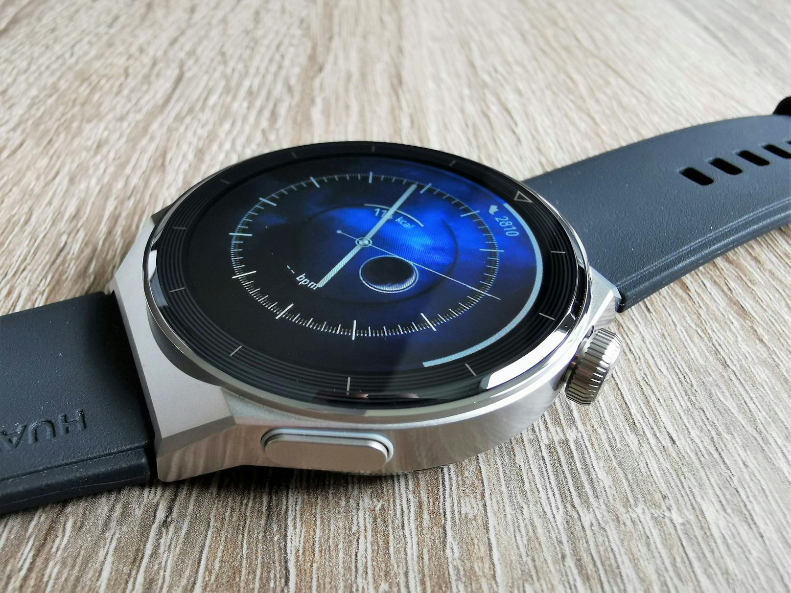 Beim neuen Update der Huawei Watch GT3-Serie geht es um innere und äußere Werte. So wird die Serie mit der neuen Huawei Watch GT3 Pro (getestet wurde das größere...