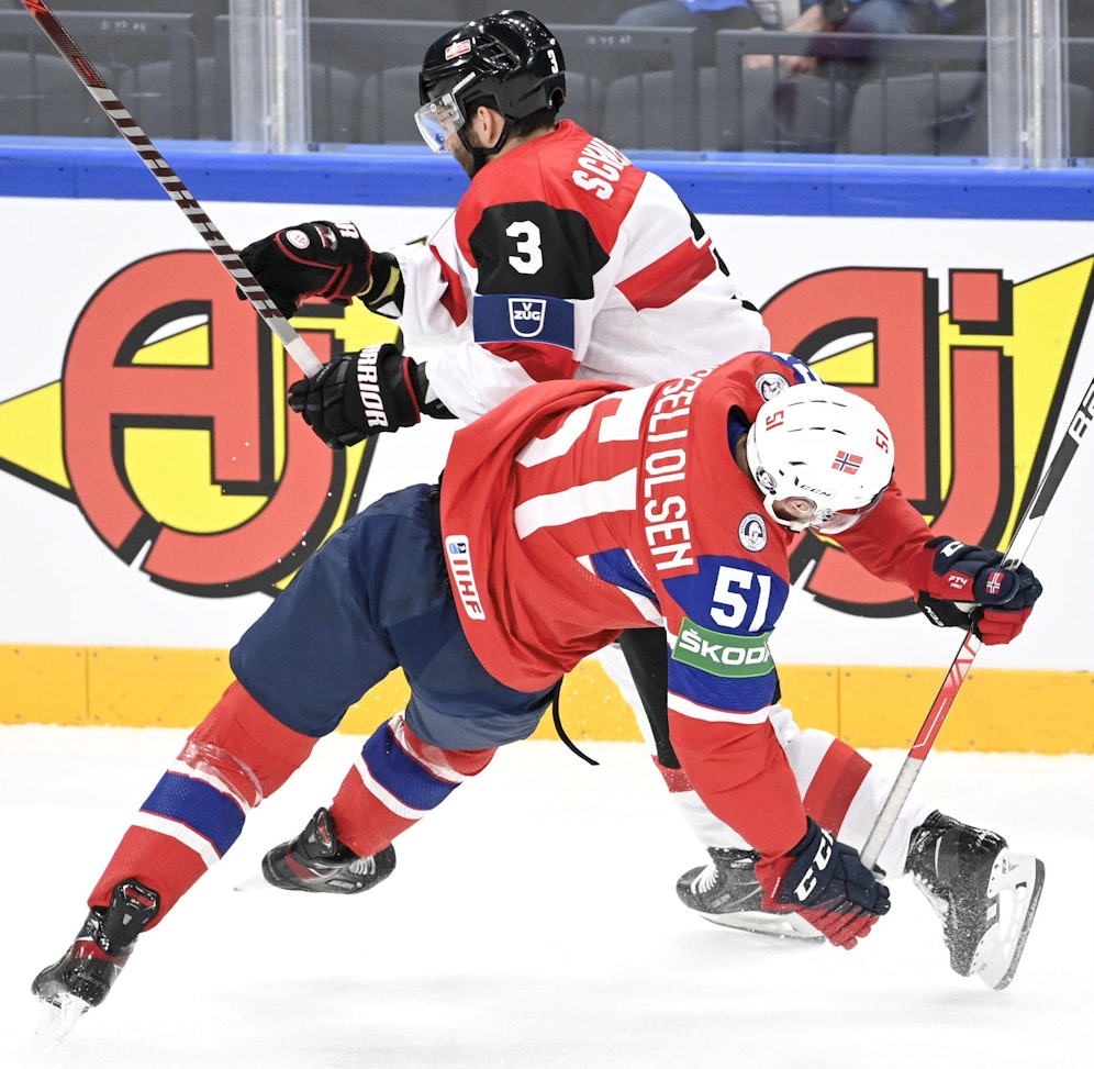 Österreichs Eishockey-Cracks im Duell gegen Norwegen. 