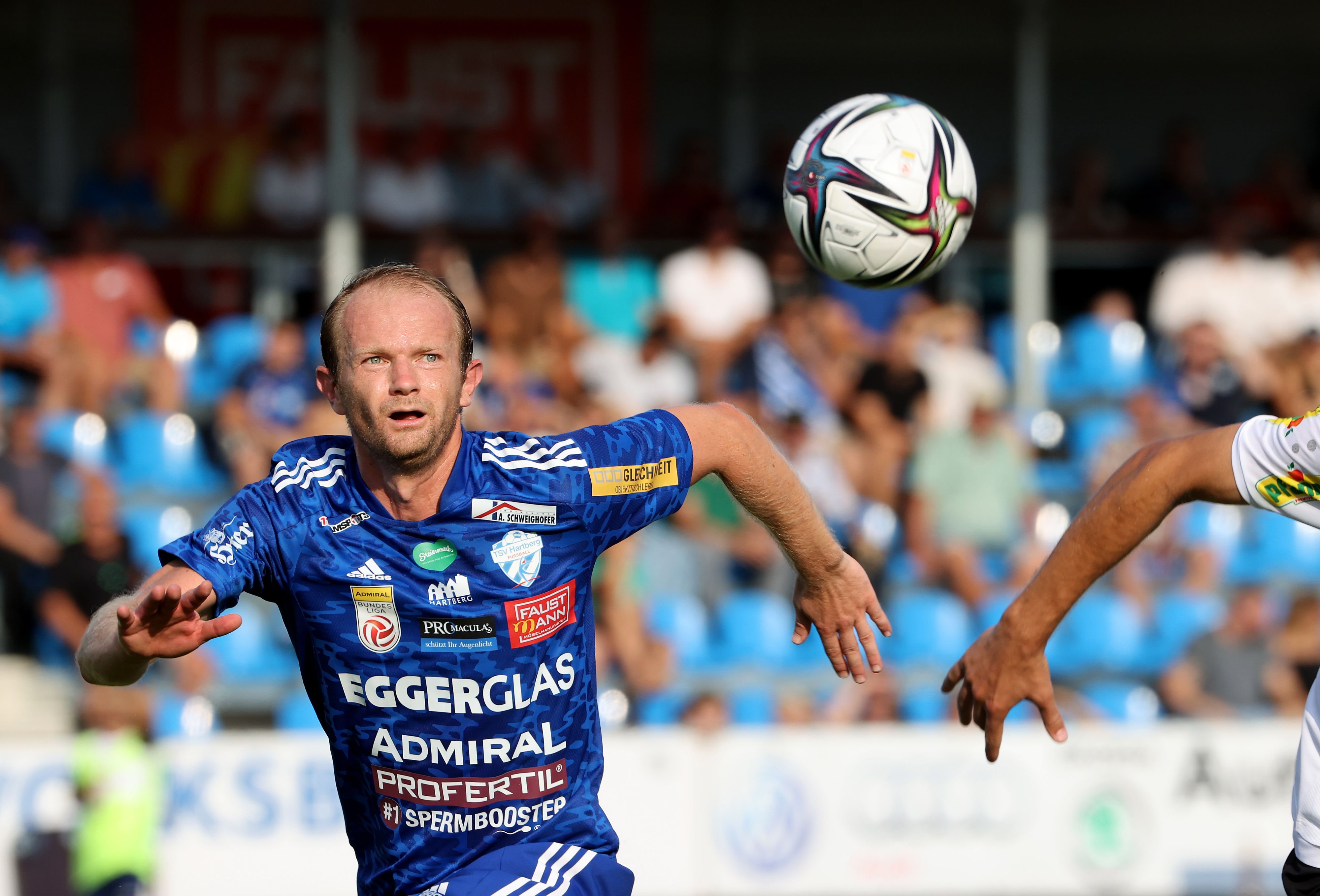 Mario Sonnleitner zwickt die Wade, er fehlt heute.