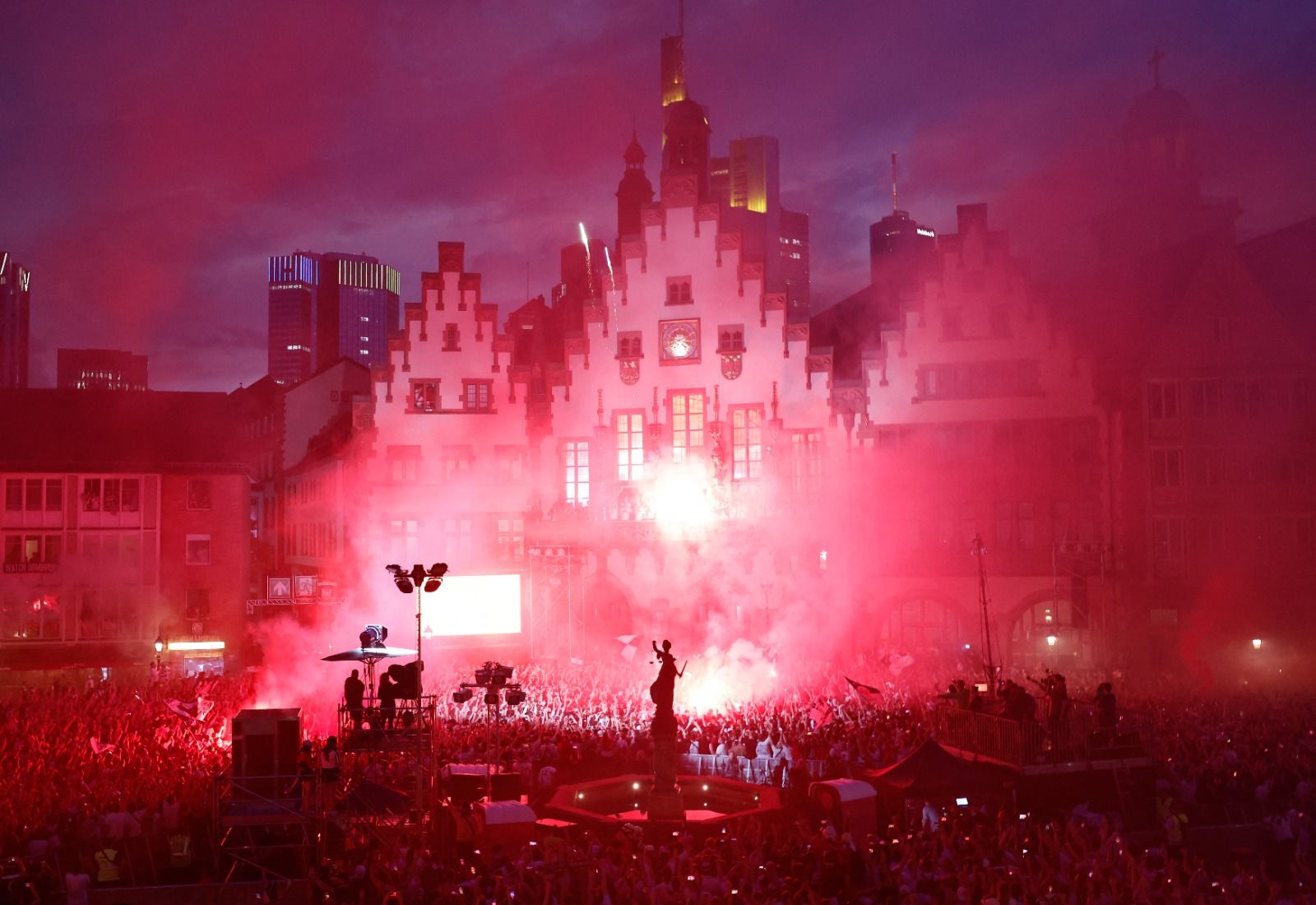 Pyro-Party in Frankfurt