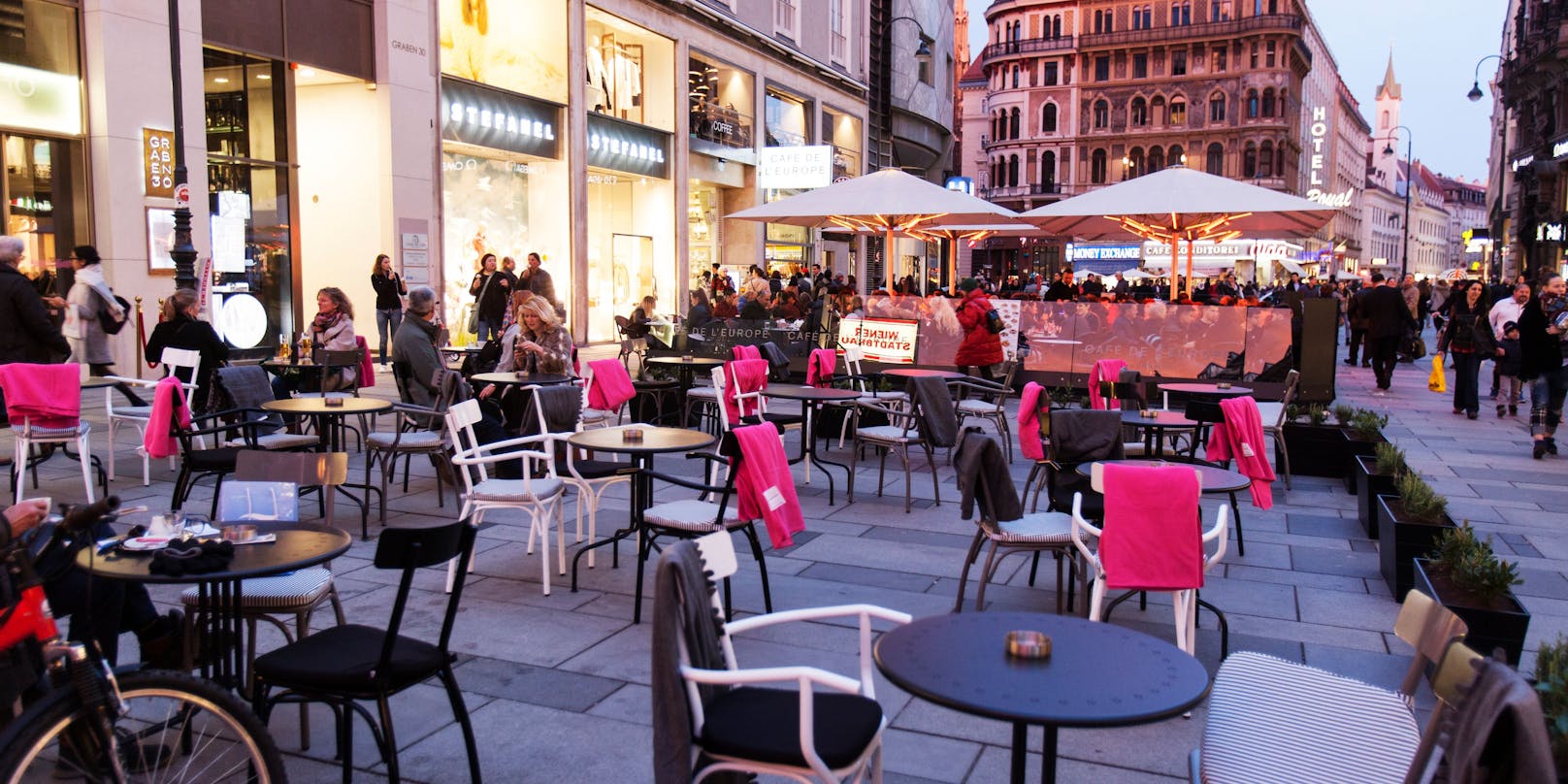 Blick auf Cafés am Graben in Wien (Archivfoto)