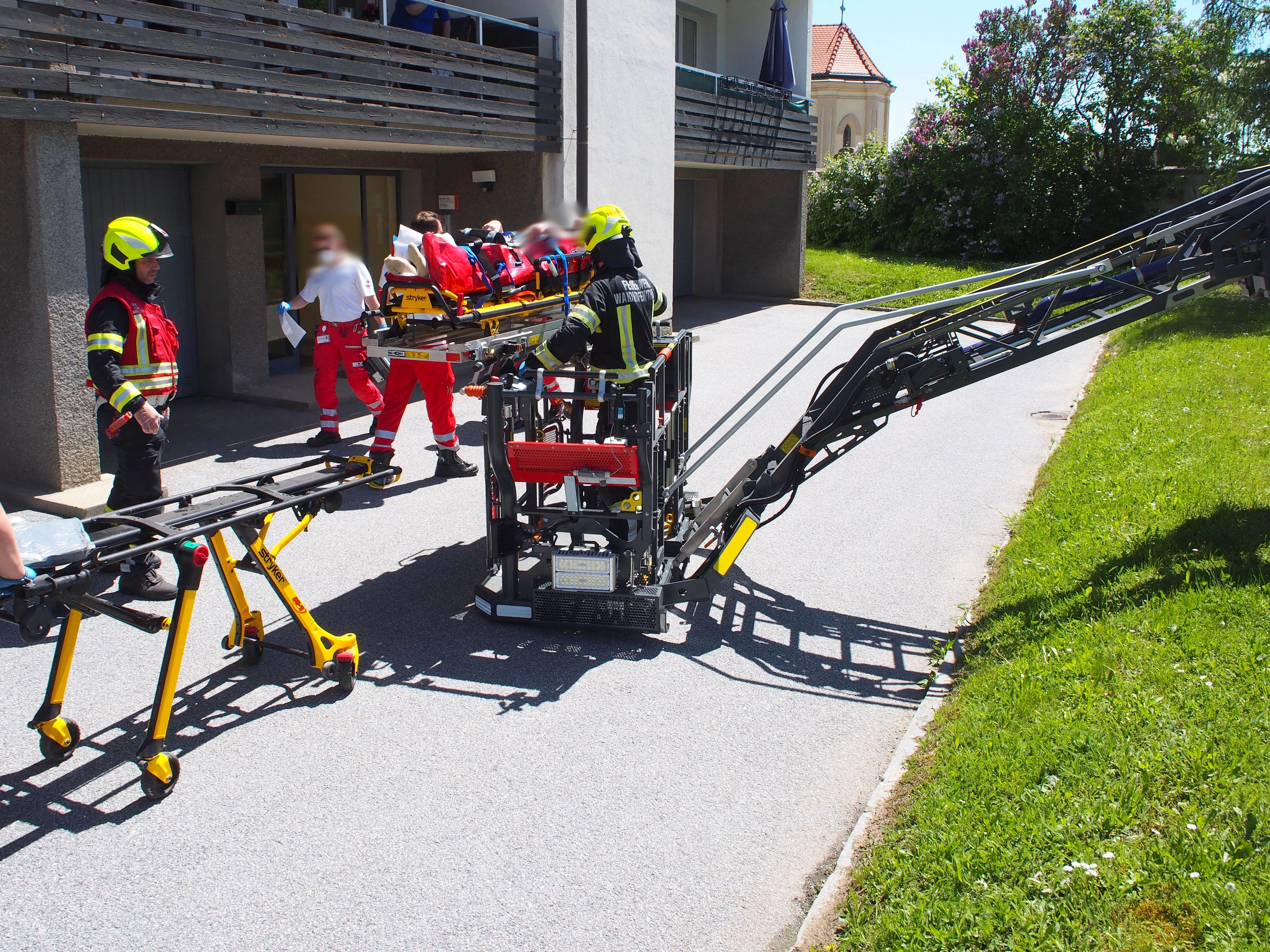 Die Feuerwehr rückte zur Menschenrettung aus.
