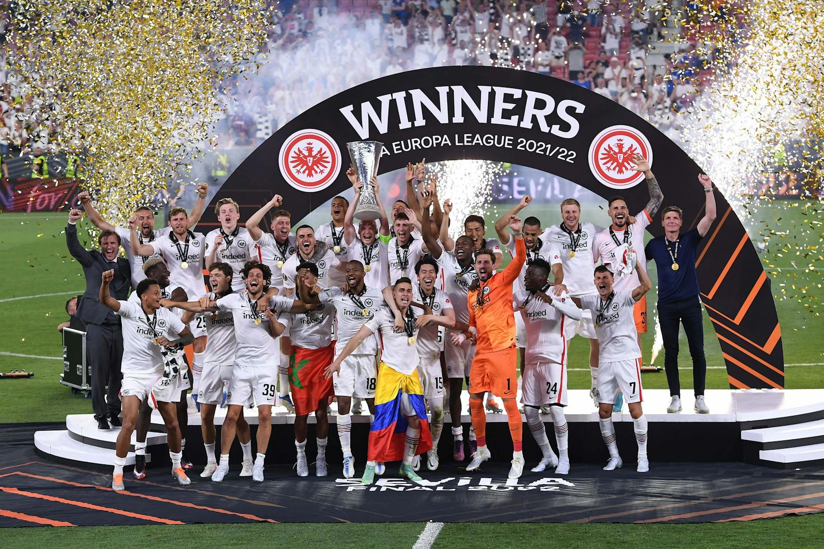 Eintracht Frankfurt kassiert durch den Triumph in der Europa League so richtig ab. 