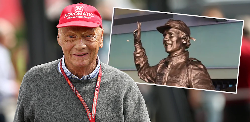 Niki Lauda hat eine Statue bekommen.