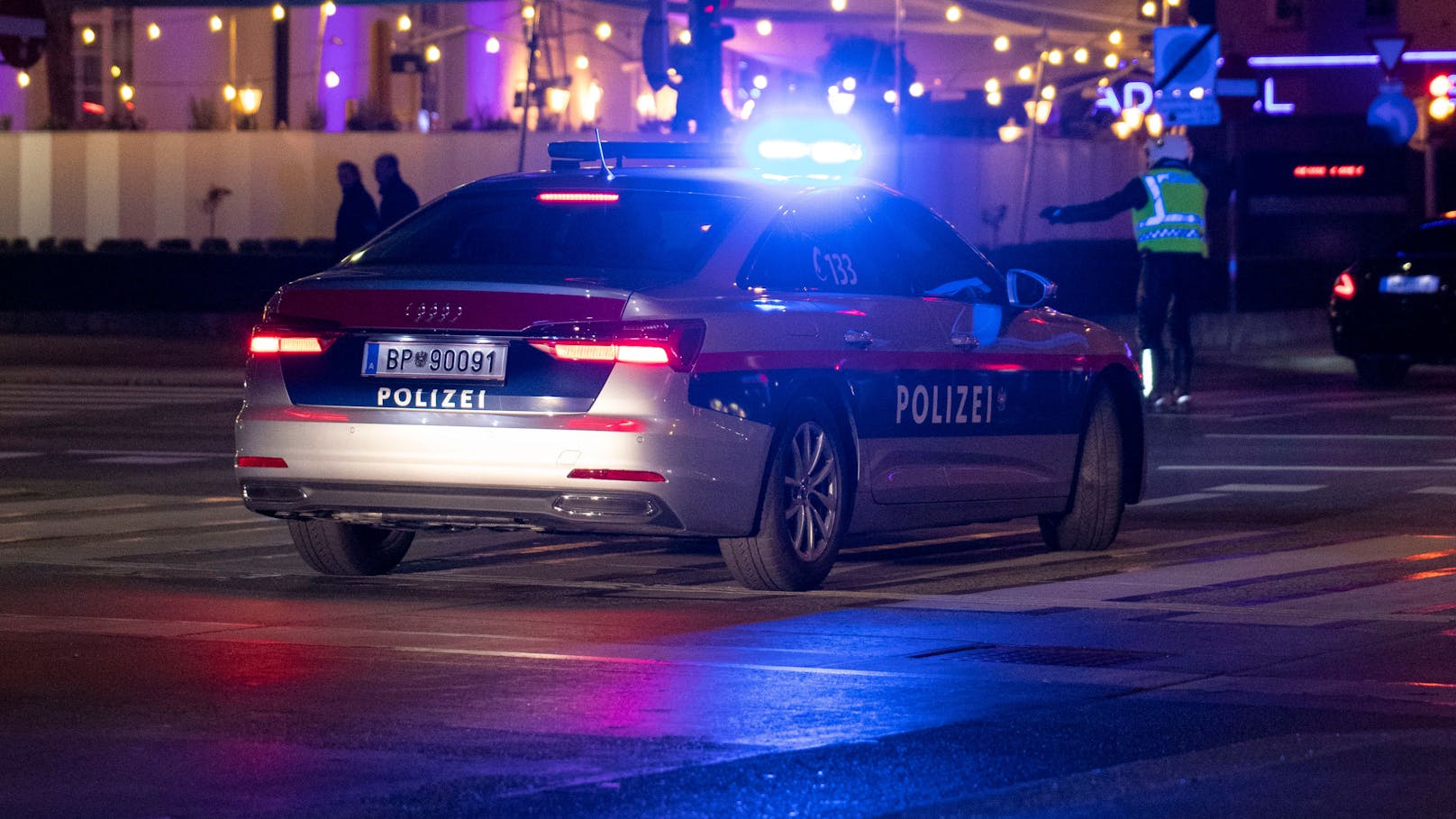 Die Polizei eilte am Sonntag gegen 21 Uhr nach Ottakring.