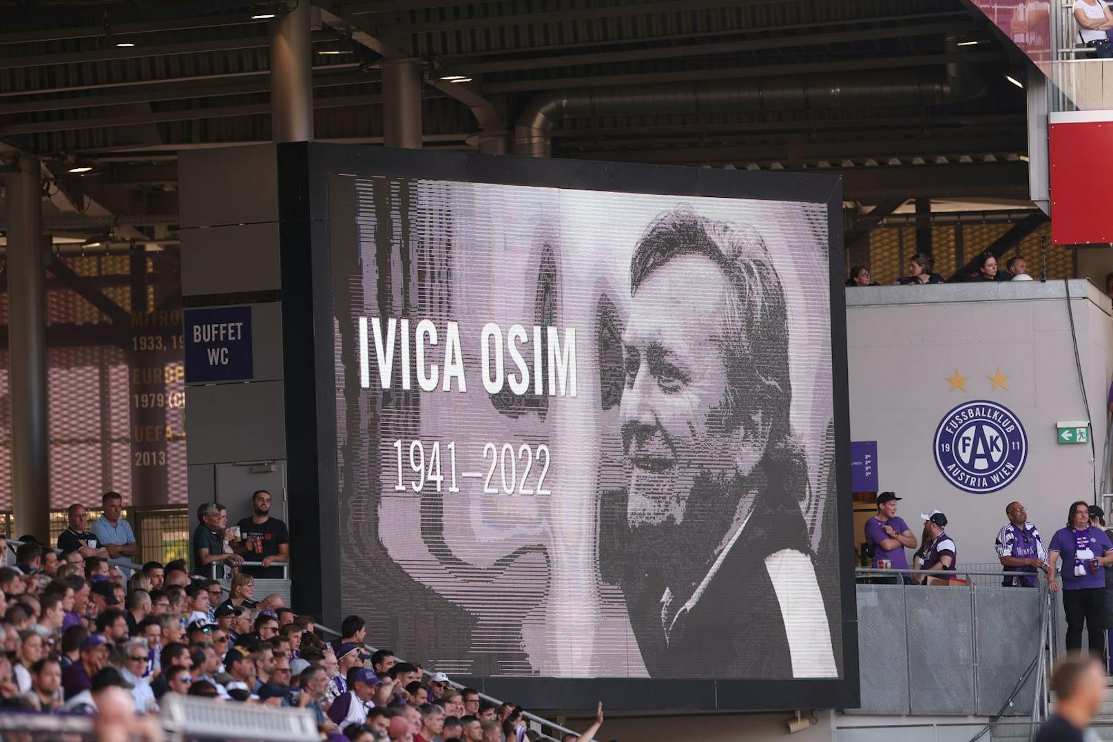 Ivica Osim wird in der Generali Arena gedacht.