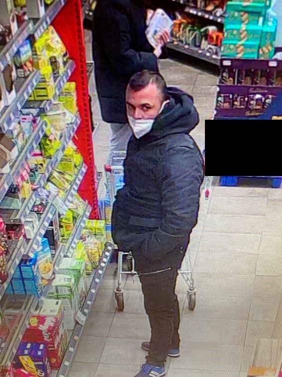 Die Polizei fahndet derzeit nach zwei Supermarkt-Dieben.